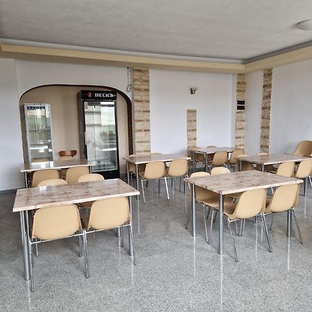 Motel Mesterul Manole Curtea De Arges Ngoại thất bức ảnh