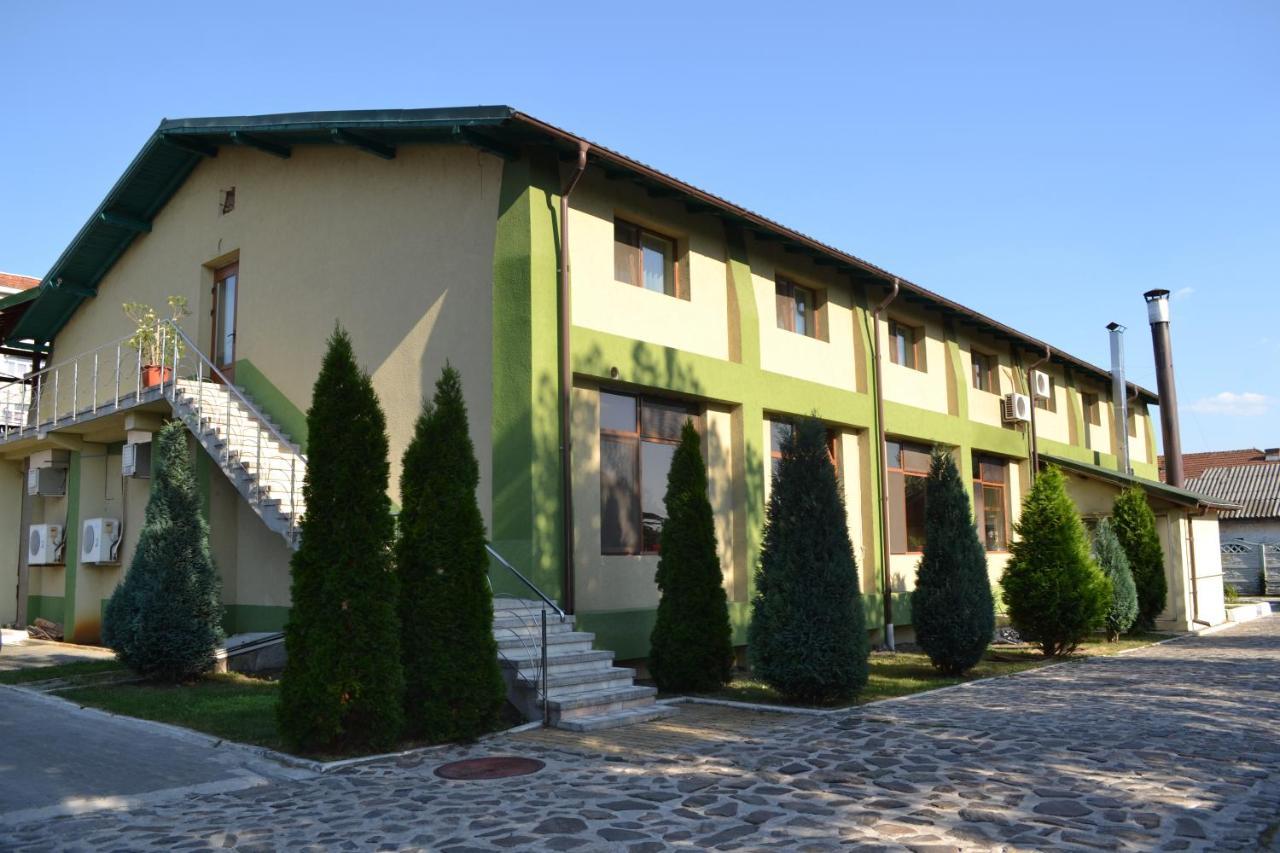 Motel Mesterul Manole Curtea De Arges Ngoại thất bức ảnh