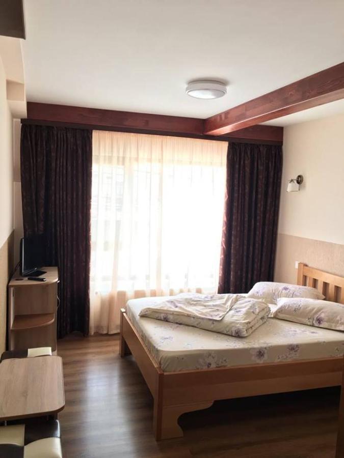 Motel Mesterul Manole Curtea De Arges Ngoại thất bức ảnh